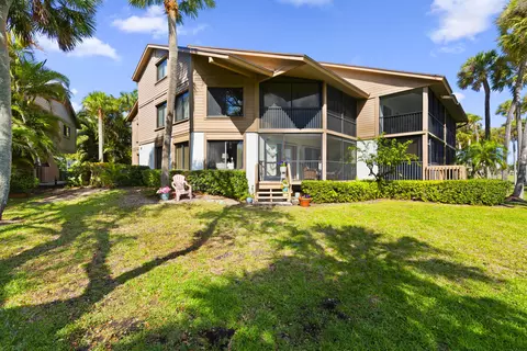 Exterior - 233 NEdgewater Dr #104, Stuart, FL 34996 photo 9 of 13