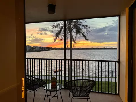 112 Lake Emerald Dr #204, Oakland Park, FL 33309