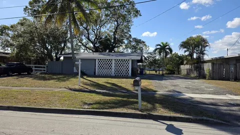 2305 E River Dr, Margate, FL 33063 photo 3