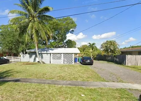2305 E River Dr, Margate, FL 33063