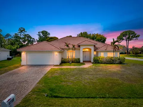 1798 SW Buttercup Ave, Port Saint Lucie, FL 34953