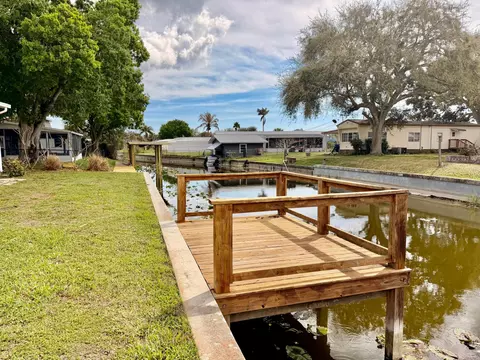1088 Peach St, Okeechobee, FL 34974 photo 3