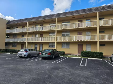 6200 NW 62nd St #202, Tamarac, FL 33319