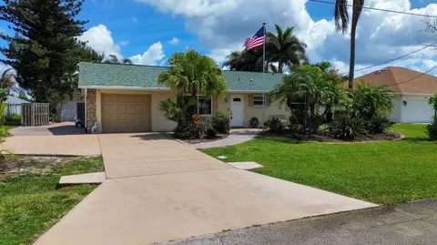 253 SW Chapman Ave, Port Saint Lucie, FL 34984