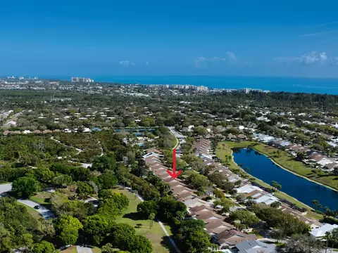 View/Area - 232 River Park Dr, Jupiter, FL 33477 photo 7 of 9