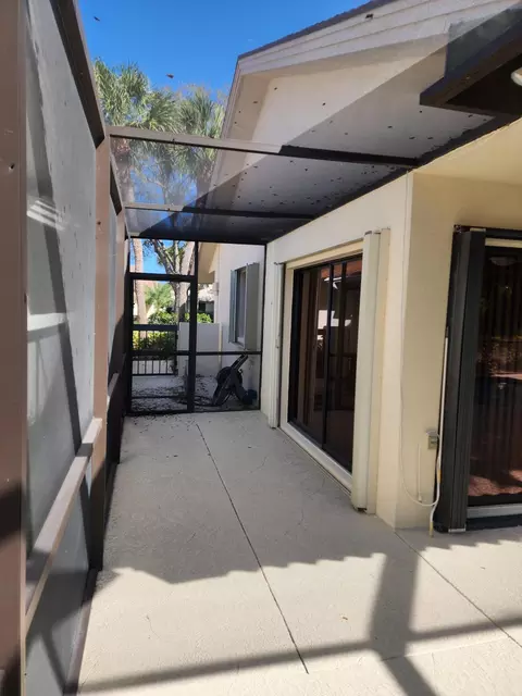 Exterior - 232 River Park Dr, Jupiter, FL 33477 photo 6 of 7