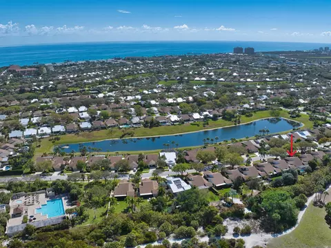 View/Area - 232 River Park Dr, Jupiter, FL 33477 photo 2 of 9
