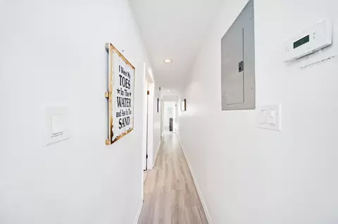 Entry Way - 350 E Ocean Dr #KEY colony, Key Colony Beach, FL 33051 photo 2 of 7