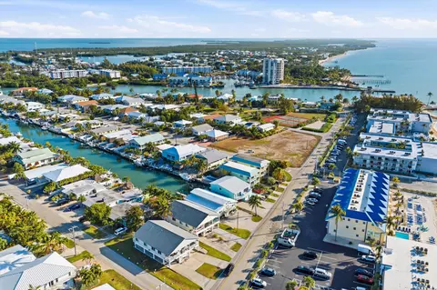 View/Area - 350 E Ocean Dr #KEY colony, Key Colony Beach, FL 33051 photo 7 of 16