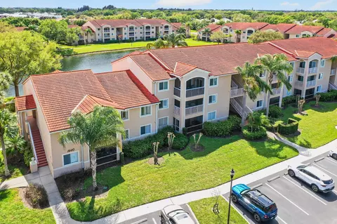 1640 N 42nd Cir UNIT 305, Vero Beach, FL 32967