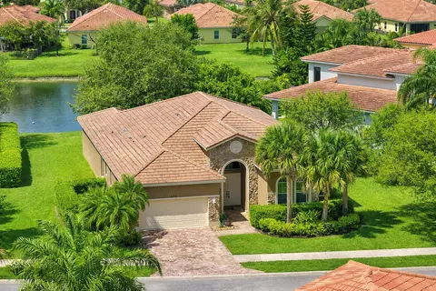 2770 Grand Isle Way SW, Vero Beach, FL 32968