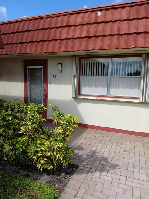 92 Seville Dr, Delray Beach, FL 33446