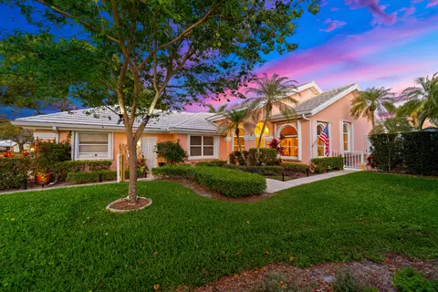 2370 Saratoga Bay Dr, West Palm Beach, FL 33409