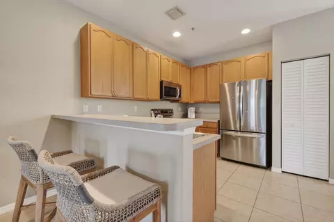 Kitchen - 355 E Thatch Palm Cir #103, Jupiter, FL 33458 photo 2 of 7