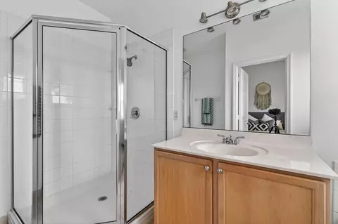 Bath - 355 E Thatch Palm Cir #103, Jupiter, FL 33458 photo 5 of 9
