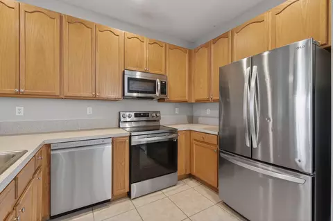 Kitchen - 355 E Thatch Palm Cir #103, Jupiter, FL 33458 photo 6 of 7