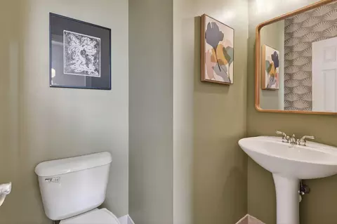 Bath - 355 E Thatch Palm Cir #103, Jupiter, FL 33458 photo 1 of 9