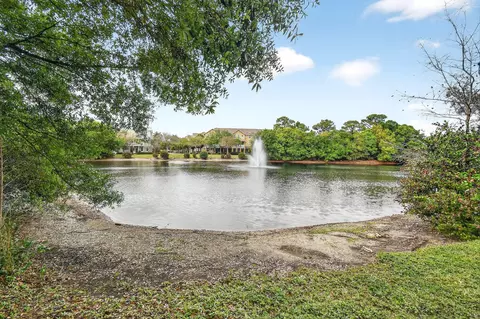 View/Area - 355 E Thatch Palm Cir #103, Jupiter, FL 33458 photo 3 of 16