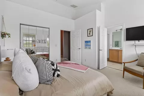 Bedroom - 355 E Thatch Palm Cir #103, Jupiter, FL 33458 photo 4 of 5