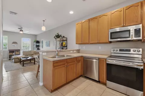 Kitchen - 355 E Thatch Palm Cir #103, Jupiter, FL 33458 photo 5 of 7