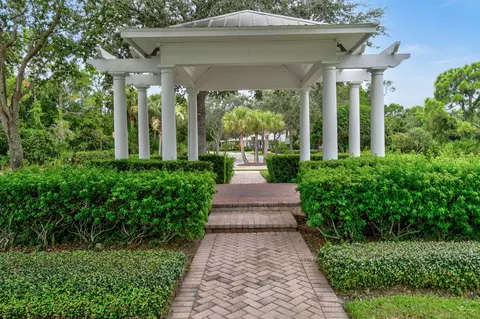 View/Area - 355 E Thatch Palm Cir #103, Jupiter, FL 33458 photo 12 of 16