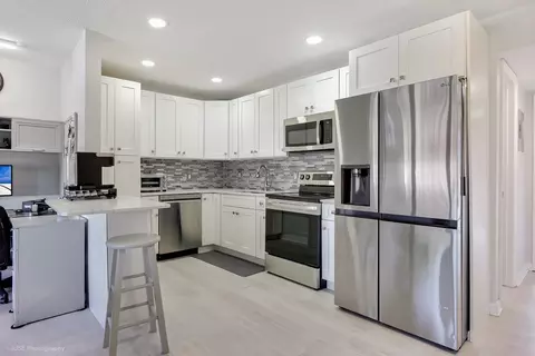 94 Hastings F, West Palm Beach, FL 33417