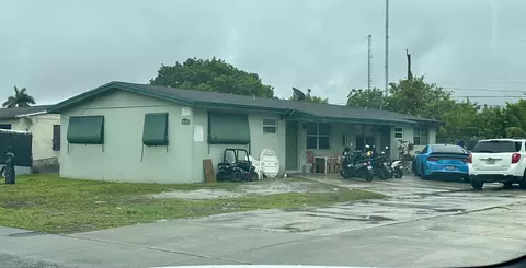 5626 SW 27th St, West Park, FL 33023