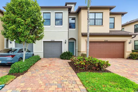 2345 Byron St, Palm Springs, FL 33406