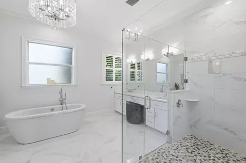 Bath - 9301 154th Rd N, Jupiter, FL 33478 photo 1 of 8