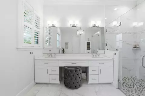 Bath - 9301 154th Rd N, Jupiter, FL 33478 photo 3 of 8