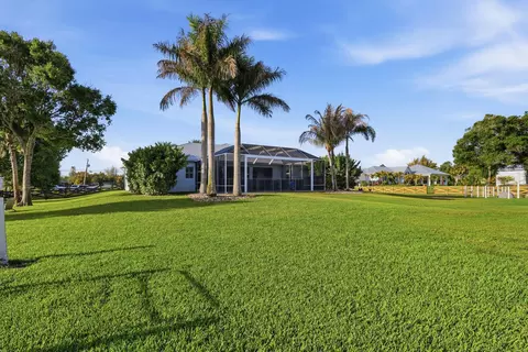 Exterior - 9301 154th Rd N, Jupiter, FL 33478 photo 9 of 11