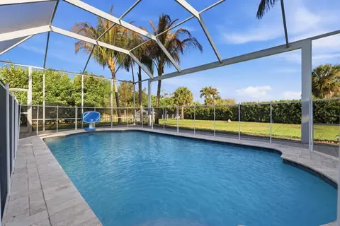 Exterior - 9301 154th Rd N, Jupiter, FL 33478 photo 5 of 11
