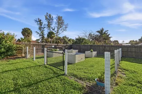 Exterior - 9301 154th Rd N, Jupiter, FL 33478 photo 11 of 11