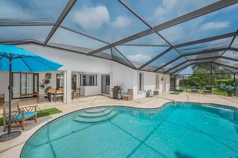 6410 NW Zee Ct, Port Saint Lucie, FL 34986
