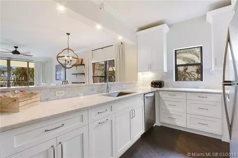 100 Uno Lago Dr #205, Juno Beach, FL 33408