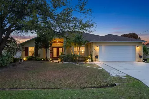 6162 NW Gatun Dr, Port Saint Lucie, FL 34986