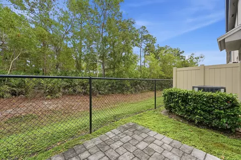 Exterior - 3905 SE Mentmore Ln, Stuart, FL 34997 photo 4 of 6