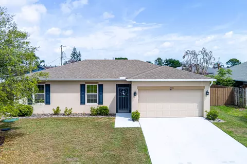 2350 SE Calcutta Cir, Port Saint Lucie, FL 34952