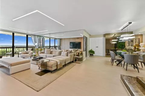 1900 Consulate Pl #1205, West Palm Beach, FL 33401