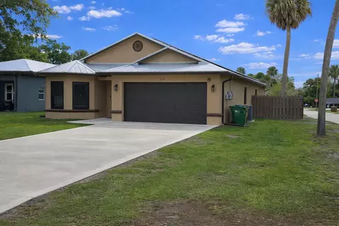 Exterior - 809 SW 3rd Ave, Okeechobee, FL 34974 photo 4 of 6