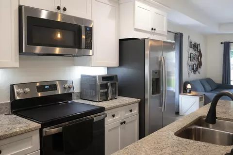 Kitchen - 809 SW 3rd Ave, Okeechobee, FL 34974 photo 4 of 4