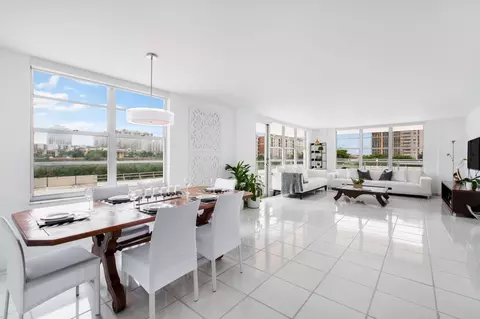 230 174th St #414, Sunny Isles Beach, FL 33160