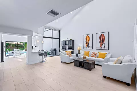 2442 Windsor Way Ct, Wellington, FL 33414