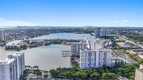 2780 NE 183rd St #716, Aventura, FL 33160