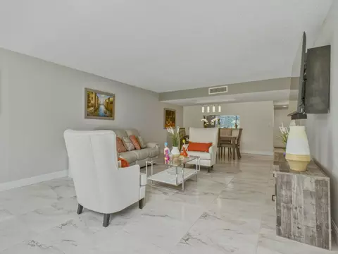 6698 N 10th Ave N #116, Lake Worth, FL 33467