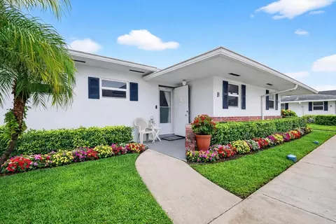 2758 Emory Dr E #B, West Palm Beach, FL 33415