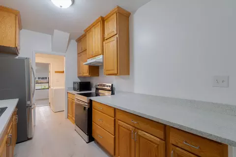 Kitchen - 904 SE 16th St, Stuart, FL 34994 photo 2 of 2