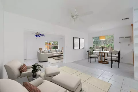 Living - 904 SE 16th St, Stuart, FL 34994 photo 6 of 8