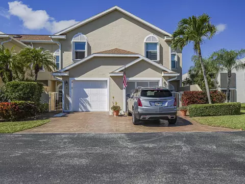 3223 S Lakeview Cir #20-8, Hutchinson Island, FL 34949