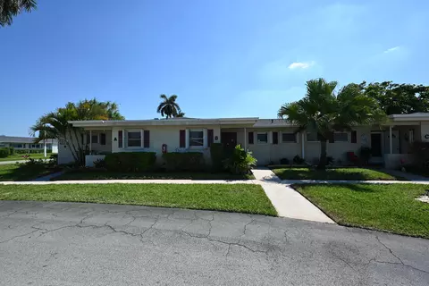 2681 W Barkley Dr W #B, West Palm Beach, FL 33415